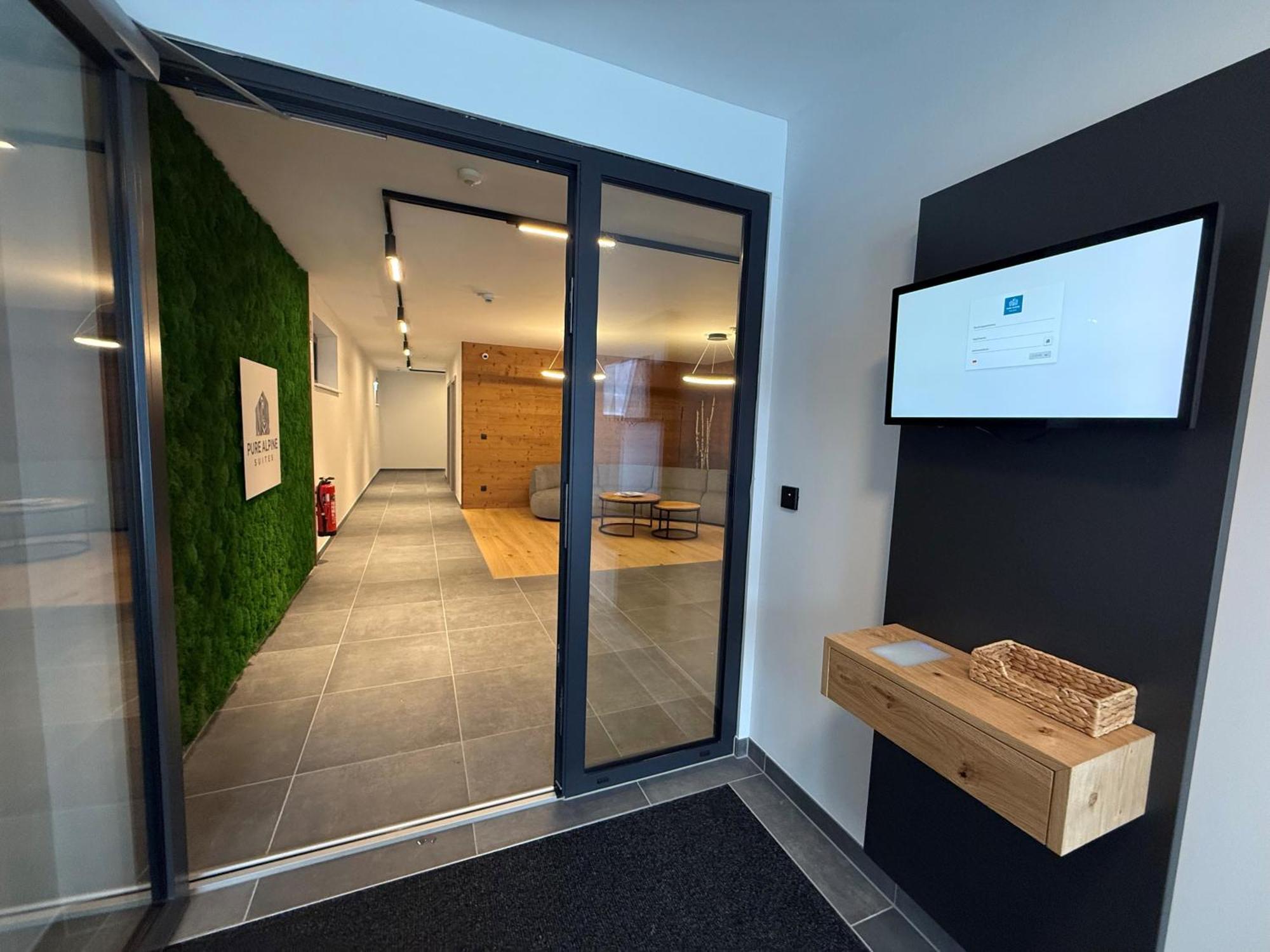 Pure Alpine Suites سخلادميخ المظهر الخارجي الصورة