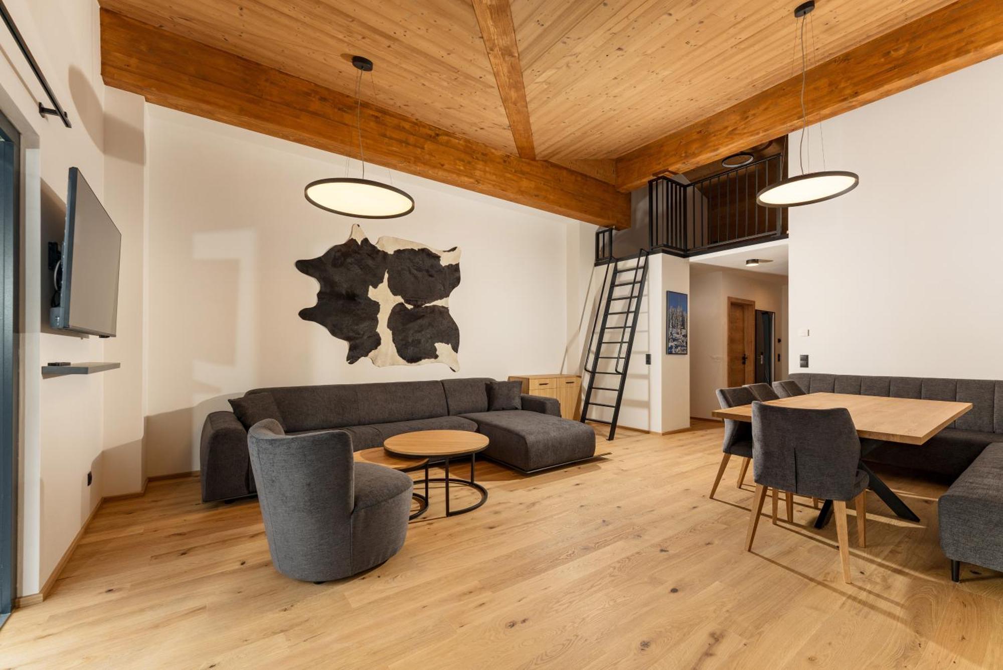 Pure Alpine Suites سخلادميخ المظهر الخارجي الصورة