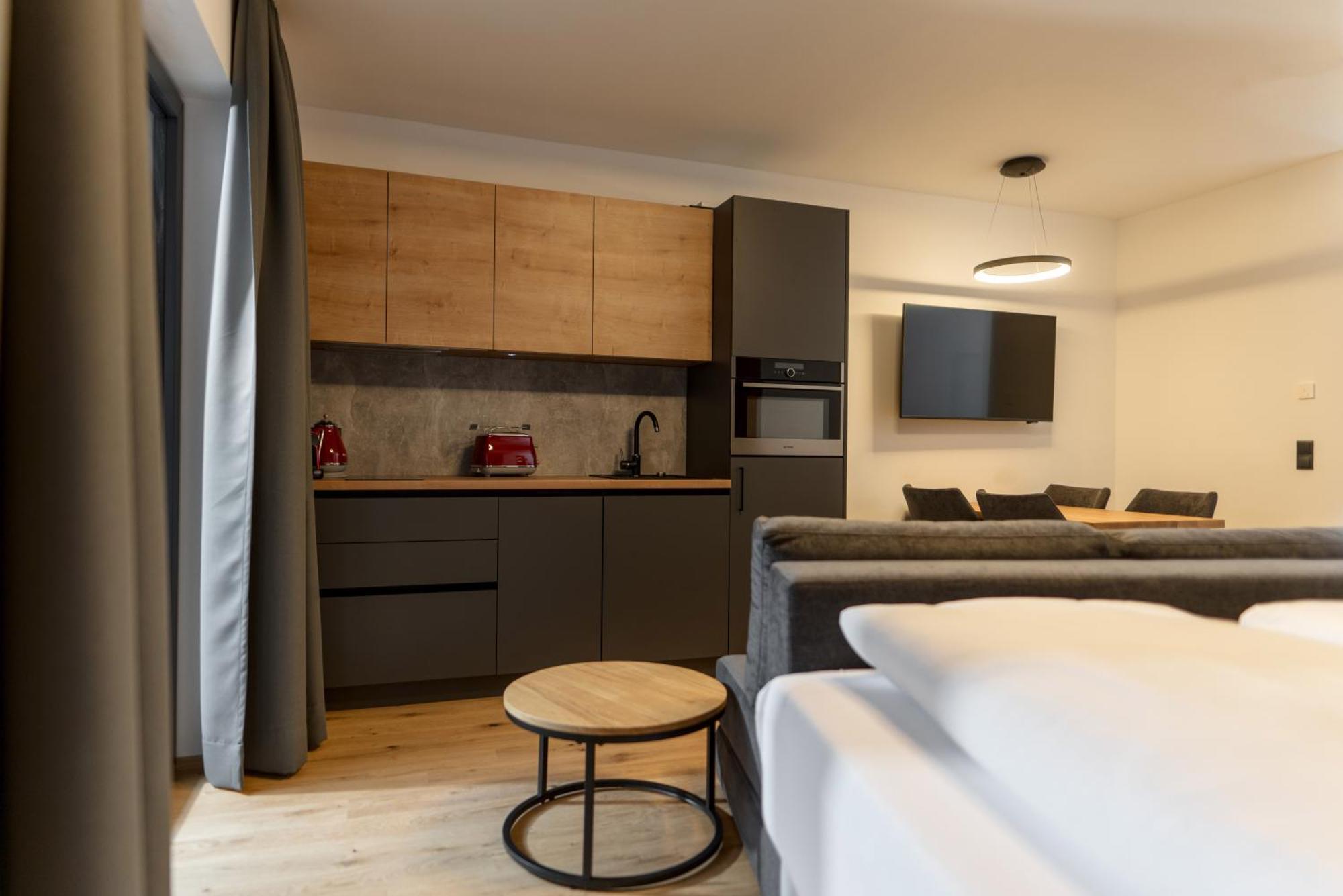 Pure Alpine Suites سخلادميخ المظهر الخارجي الصورة