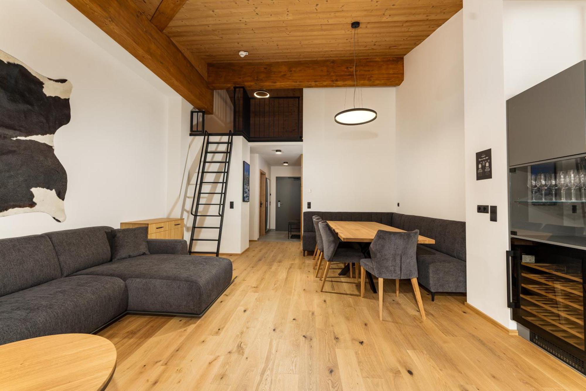 Pure Alpine Suites سخلادميخ المظهر الخارجي الصورة