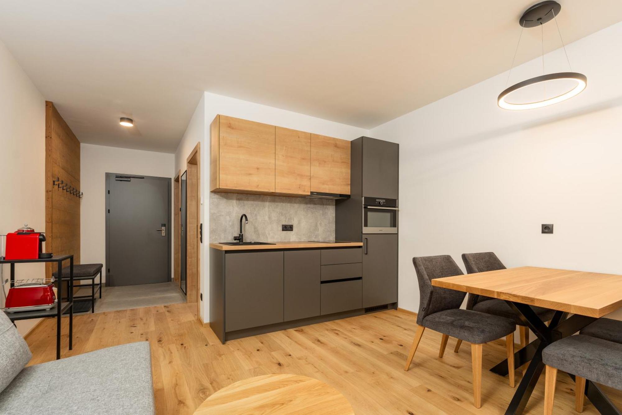 Pure Alpine Suites سخلادميخ المظهر الخارجي الصورة