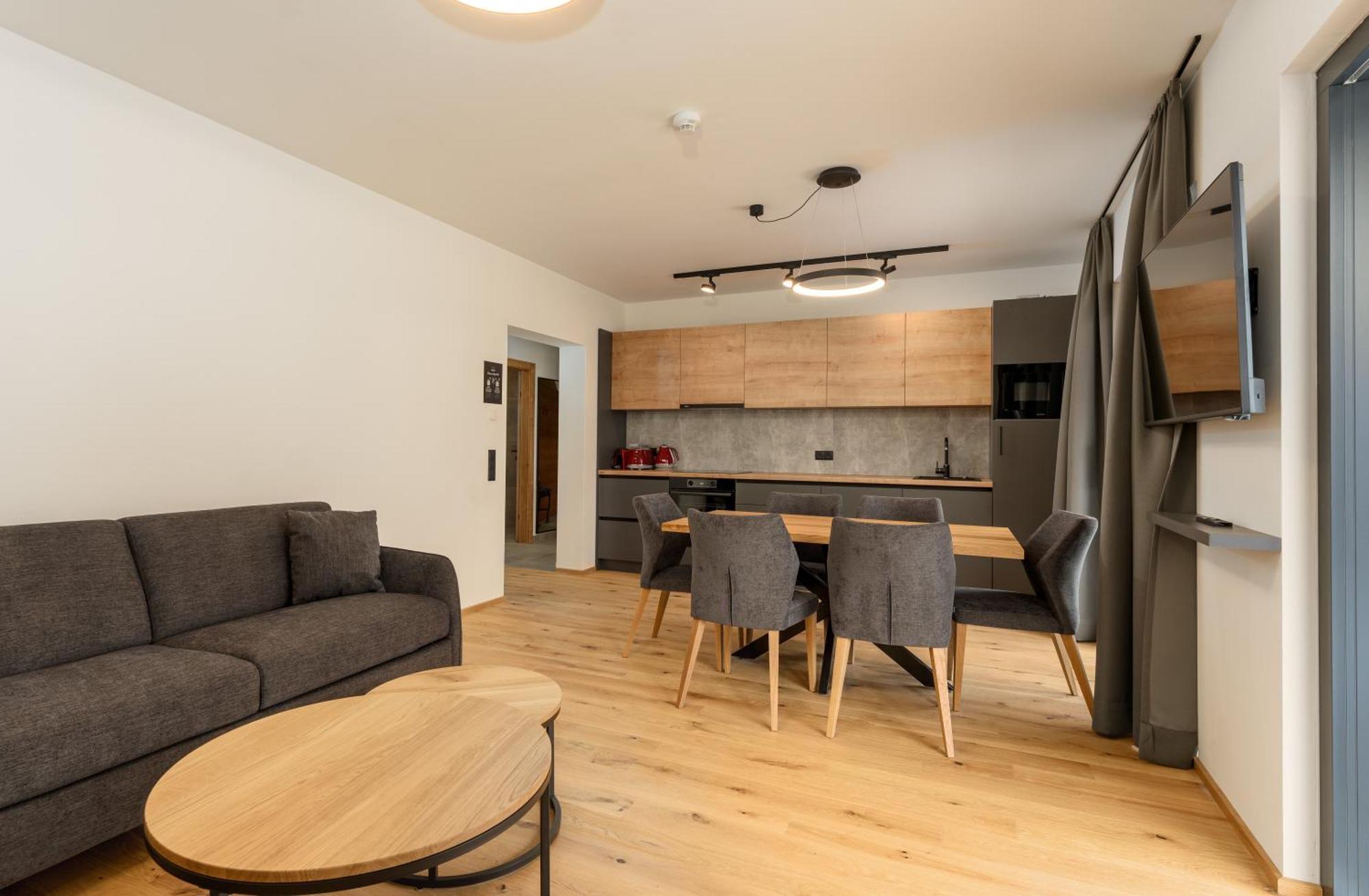 Pure Alpine Suites سخلادميخ المظهر الخارجي الصورة